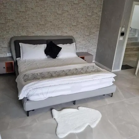 Apartment Georgiana 2 *