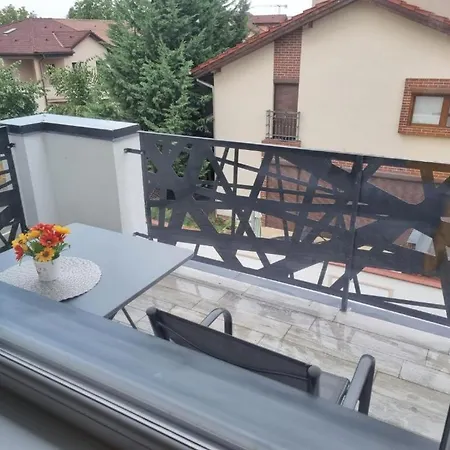 Apartment Georgiana 2 *